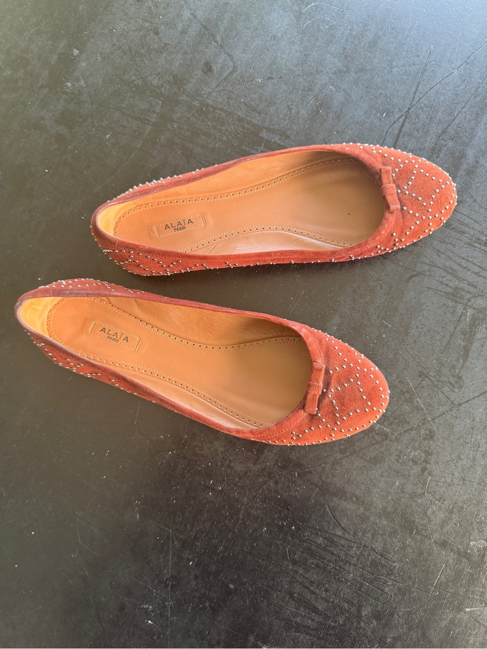 Alaia Burgundy Suede Studded Bow Ballet Flats - Picture 3 of 4